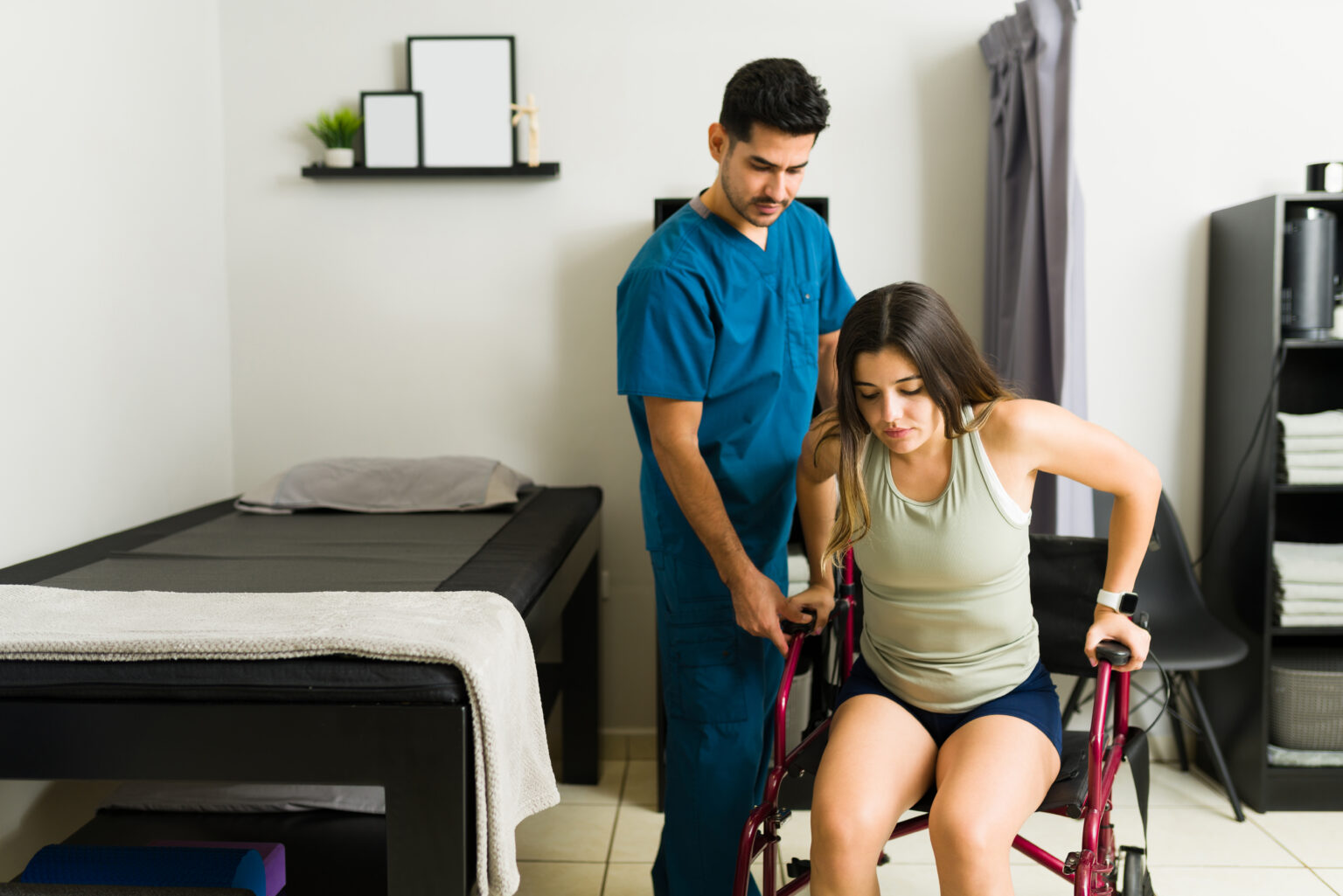 How Physical Therapy Improves Mobility Without Pain | Ivy Rehab